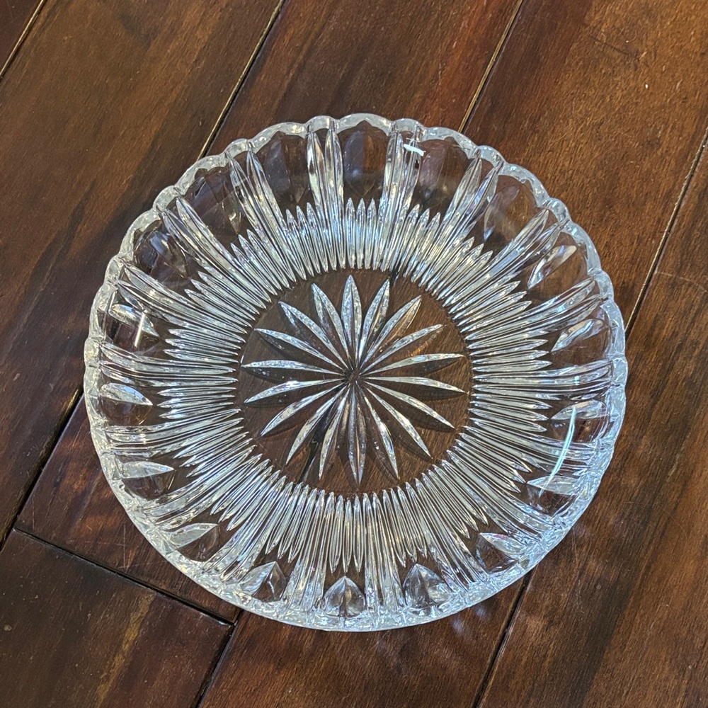 Clear Cut Glass Serving Plate - Elegant Home Dining